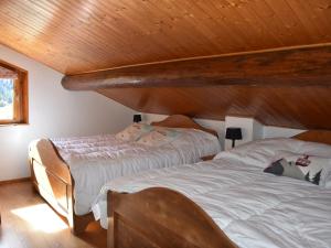 Chalets Luxueux chalet ensoleille, ski aux pieds, pres des pistes et du centre. - FR-1-464-169 : photos des chambres
