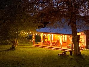 Poleskie zacisze, domek Bocian, kominek, balia,sauna,wifi