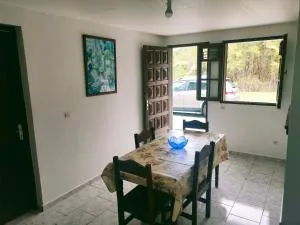 Bas de villa type F2 proche commodités - Gardel