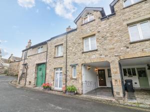 No 2 The Mews