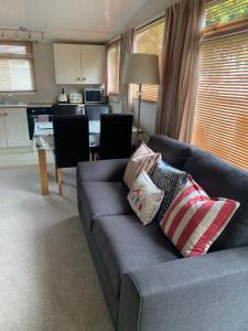 Dartmouth 2 Bed Detached Chalet 144 Norton Park