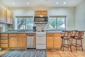Charming Tucson Casita Near Hiking and Biking!