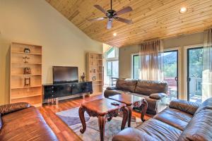 Pine Mountain Club Home with Beautiful View!