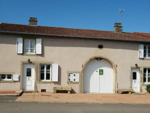 Maisons de vacances Gite Lironcourt, 3 pieces, 5 personnes - FR-1-589-118 : photos des chambres