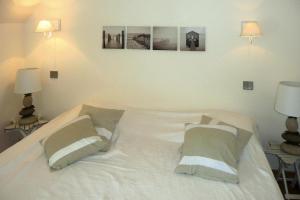 Maisons de vacances Stone House in Brittany near Morlaix Bay : photos des chambres