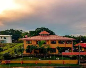 Villa Alta Bed&Breakfast - Tajo Alto