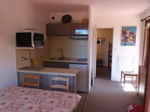 Appartements Studio Enchastrayes, 1 piece, 4 personnes - FR-1-691-32 : photos des chambres