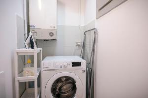 Iseo Centre Attic- private parking & bike storage