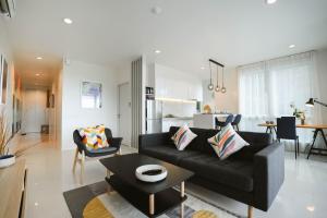 Surin Park by Destada