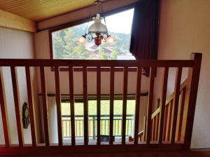 Charmant T2 Mezzanine avec Balcon à Notre-Dame-de-Bellecombe - 4 pers, Proche Commerces et Ski - FR-1-595-14