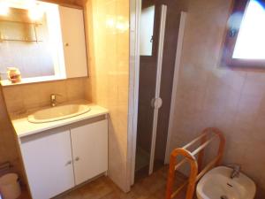 Chalets Chalet Les Saisies, 4 pieces, 8 personnes - FR-1-594-42 : photos des chambres