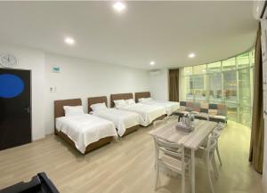 CN Homestay A2 Floor 1 at Nagoya Hill Mall