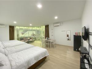 CN Homestay A2 Floor 1 at Nagoya Hill Mall