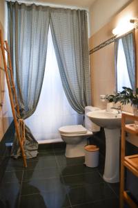 Lydia House by Elefthia Syros