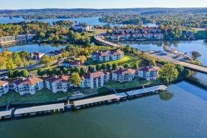 Pool and Dock Access Lakefront Hot Springs Condo!