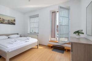 Świnoujście Chrobrego Two-Bedroom Apartment by Noclegi Renters