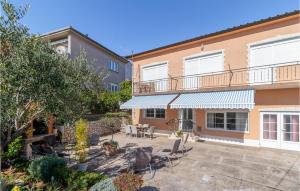 Gorgeous Apartment In Selce With Wifi