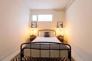 Malvina's Dream 2. Lower Ground Renovated Getaway - Agios Georgios Aigio