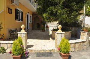 Mazis Apartments Corfu Greece