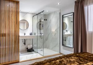 Poem Suites by Airnest