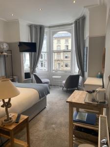 Superior Double or Twin Room with Sea View room in Beachside Guest House