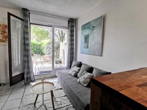Appartements La Bulle Bleue - Parking-Terrasse-aeoport-MEET : photos des chambres