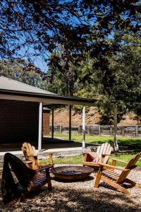 Omaroo Homestead Escape amongst Rolling Hills