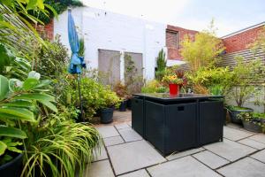 Blachington Cottage, Stunning and Central By Air Premier