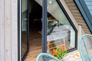 Vakaras cozy apartment in the guest house with the terrace and the stunning view to the river side