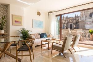 Puerta Catedral Apartments