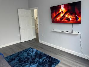 Modern 4 Bedroom House 10 mins from East Croydon with Garden and Free parking