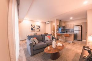 Fully Serviced Apartment at Regatta Living - 2C