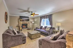 Hot Tub, Fire Pit and Lake Access Poconos Escape! - Brodheadsville