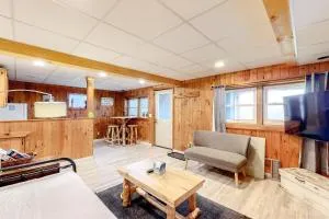 Modern Log Chalet - Lower Unit - Enosburg Falls