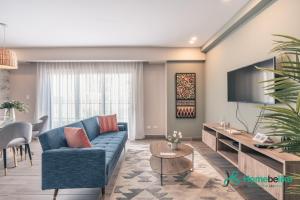 Chic Fully Serviced Apartment at Regatta Living II - 705