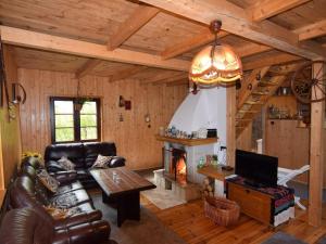 Wooden House by Lake Radunskie, Poland