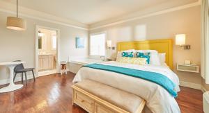 King Studio room in Lithia Springs Resort