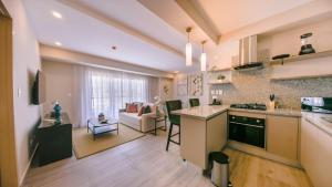 Fully Serviced Apartment at Regatta Living II - 905