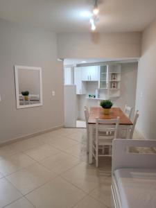 Apartamento com 2 quartos no centro de Tijucas 105