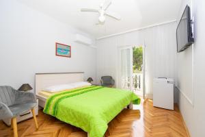 Double Room with Balcony and Sea View room in Twin Room Pasman 4309d