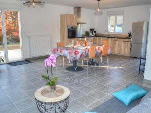 Maisons de vacances Gite Chenonceaux, 3 pieces, 4 personnes - FR-1-381-512 : photos des chambres