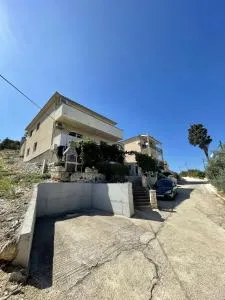 Apartments Veli Rat - Verunić