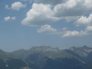 Studio rénové, accès direct aux pistes, balcon, tout confort - FR-1-181-2638