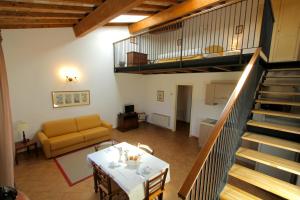 One-Bedroom Apartment - Split Level