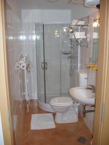 Twin Room with Private Bathroom room in Hotel garni Paleta