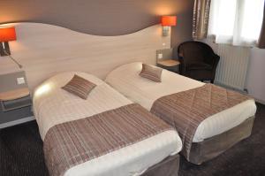 Hotels Logis Hotel au tambour : photos des chambres