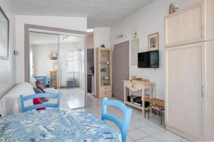 Studio Cyclade, proche du port de Saint Martin