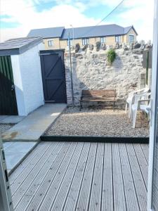 2 bedroom cottage in Porthcawl