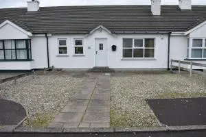 Holiday Home- Portballintrae - Portballintrae