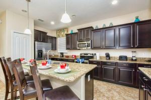 Paradise Palms 5 Bedroom Vacation Home 8954